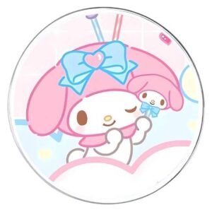 Chapita My melody y peluche